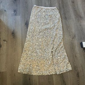 Old Navy sequin Midi Skirt Brand New size M